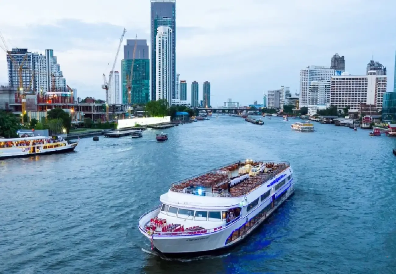 Bangkok Tours - Bangkok: Luxury White Dinner Cruise w/ Free Flow Beer, Wine - Image 7