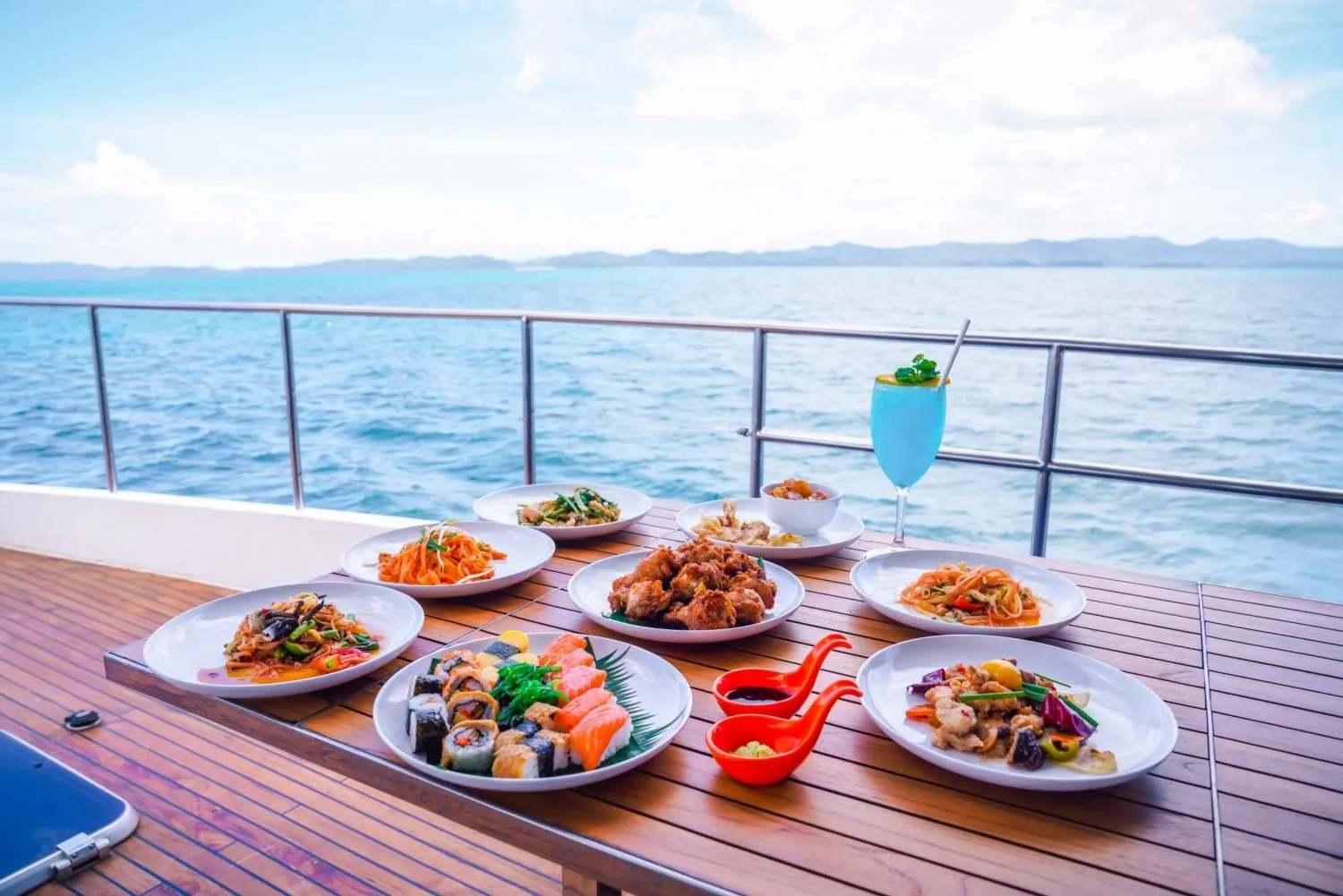 Phuket Tours - Phuket: Luxury Sunset Cruise to James Bond Island - Image 12