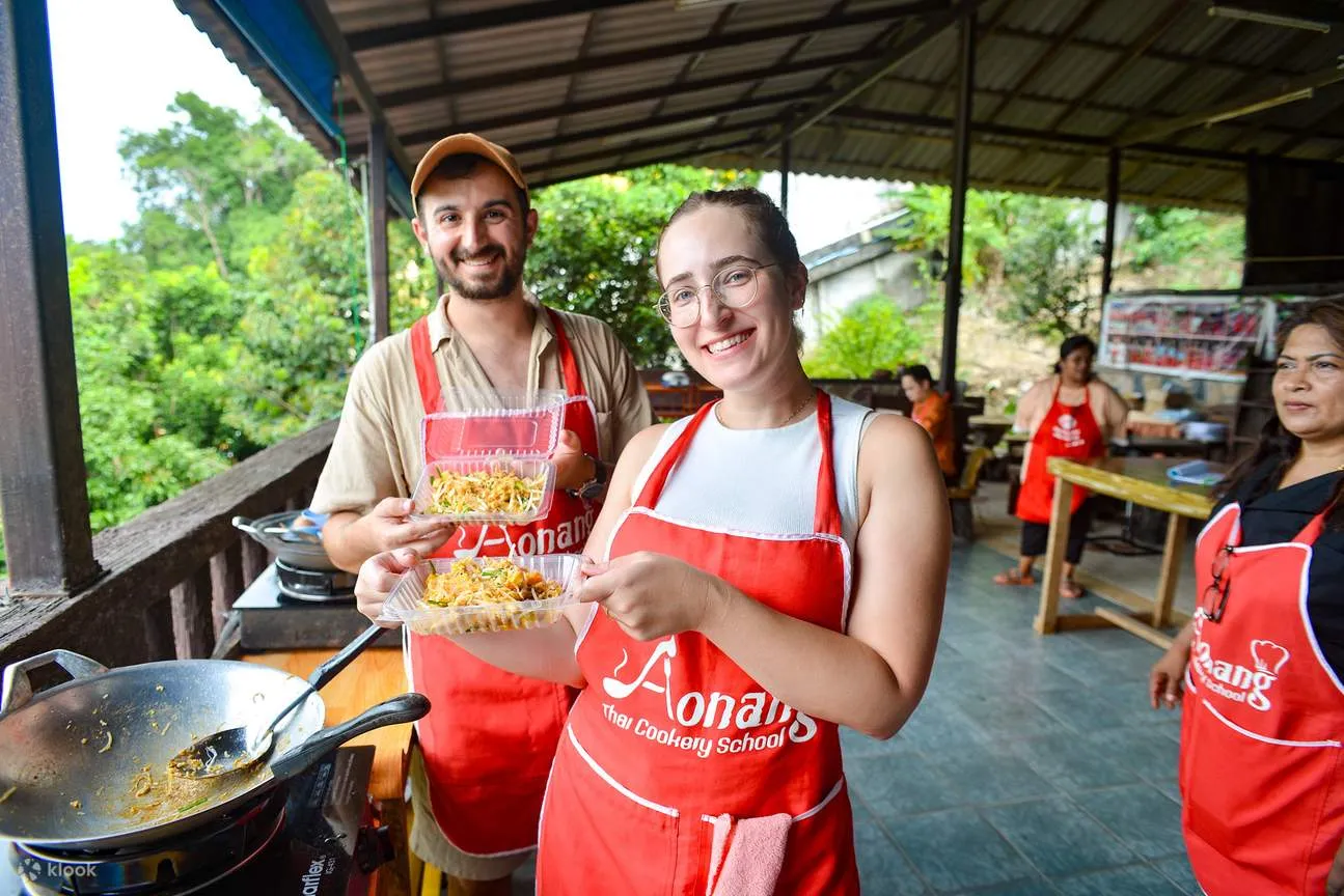 Ao Nang: Traditional Thai Cooking Class Experience