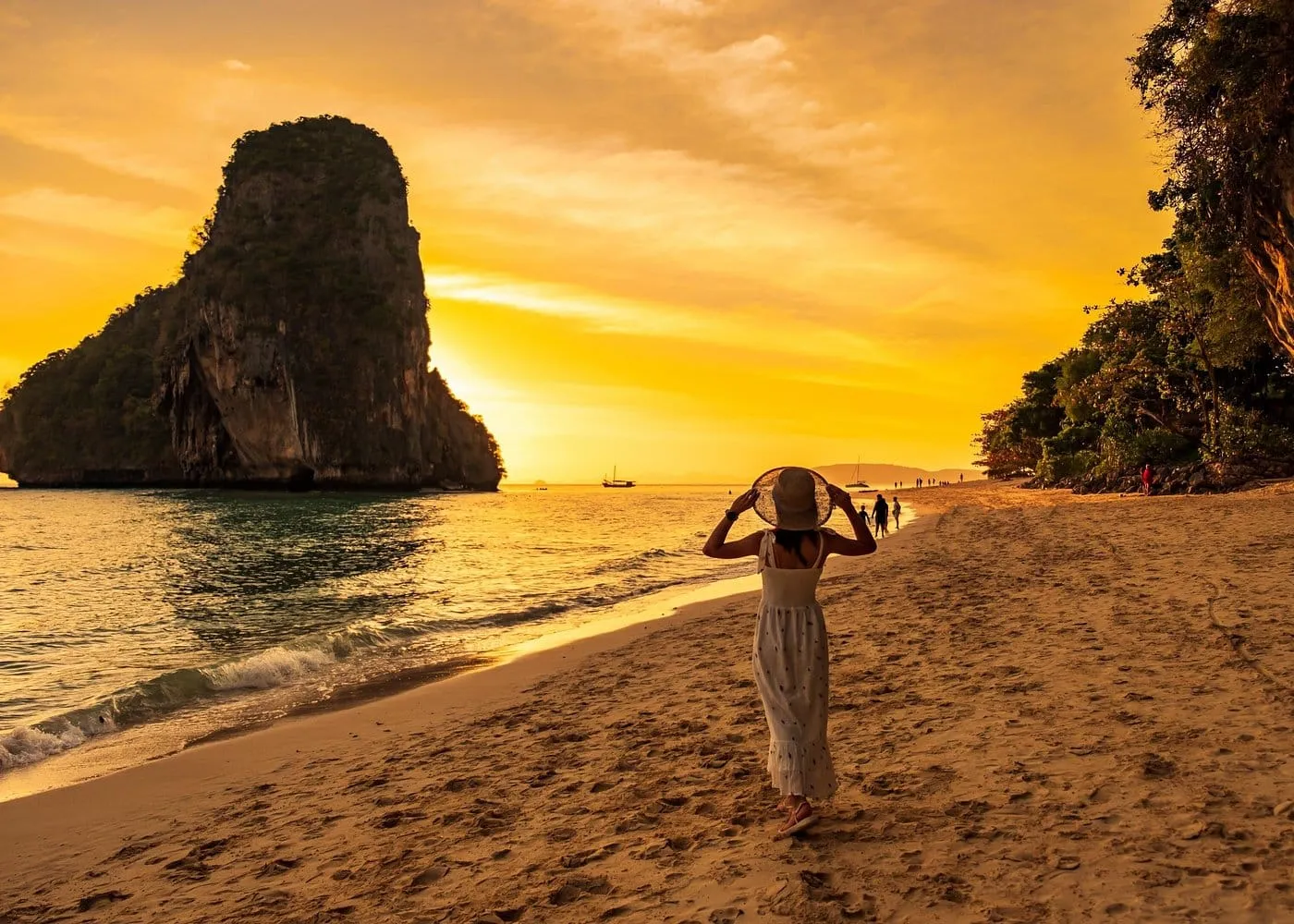 Krabi: 7 Islands Sunset Cruise with Dinner & Snorkeling