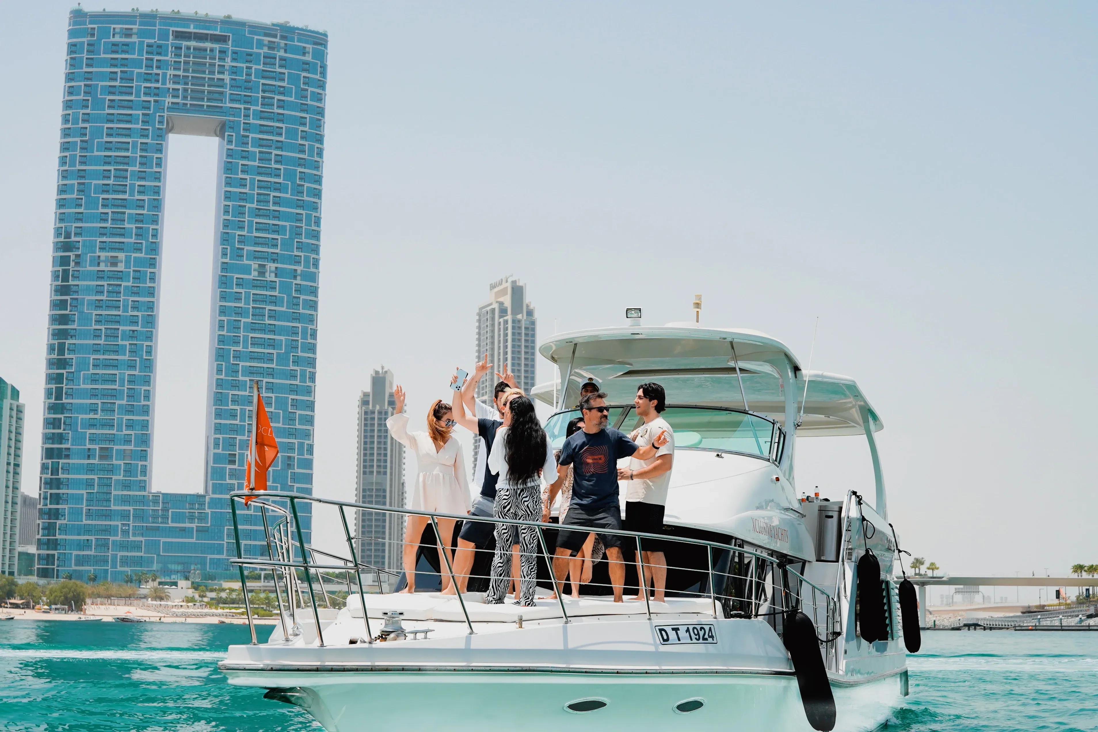 Dubai Tours - Dubai: Luxury Yacht Cruise with Live BBQ & Drinks - Image 14