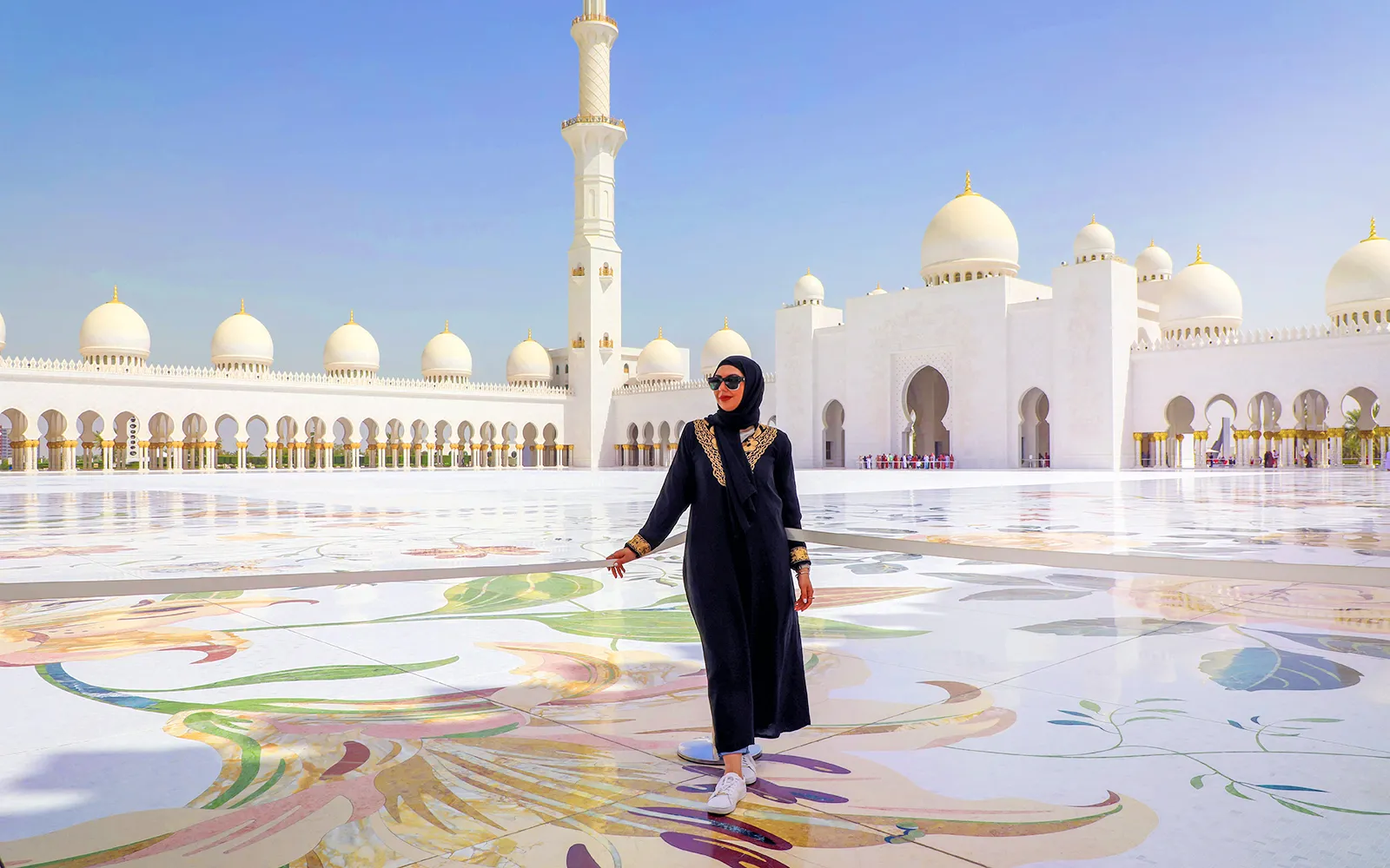 Dubai Tours - From Dubai: Abu Dhabi Luxury City Highlights Tour - Image 8