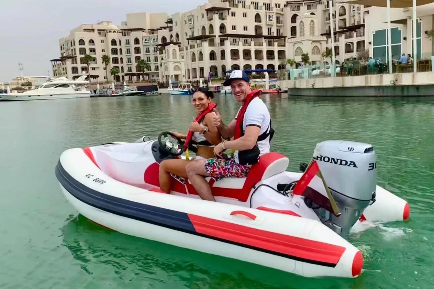 Abu Dhabi: Yas Island Self Drive Speedboat Adventure