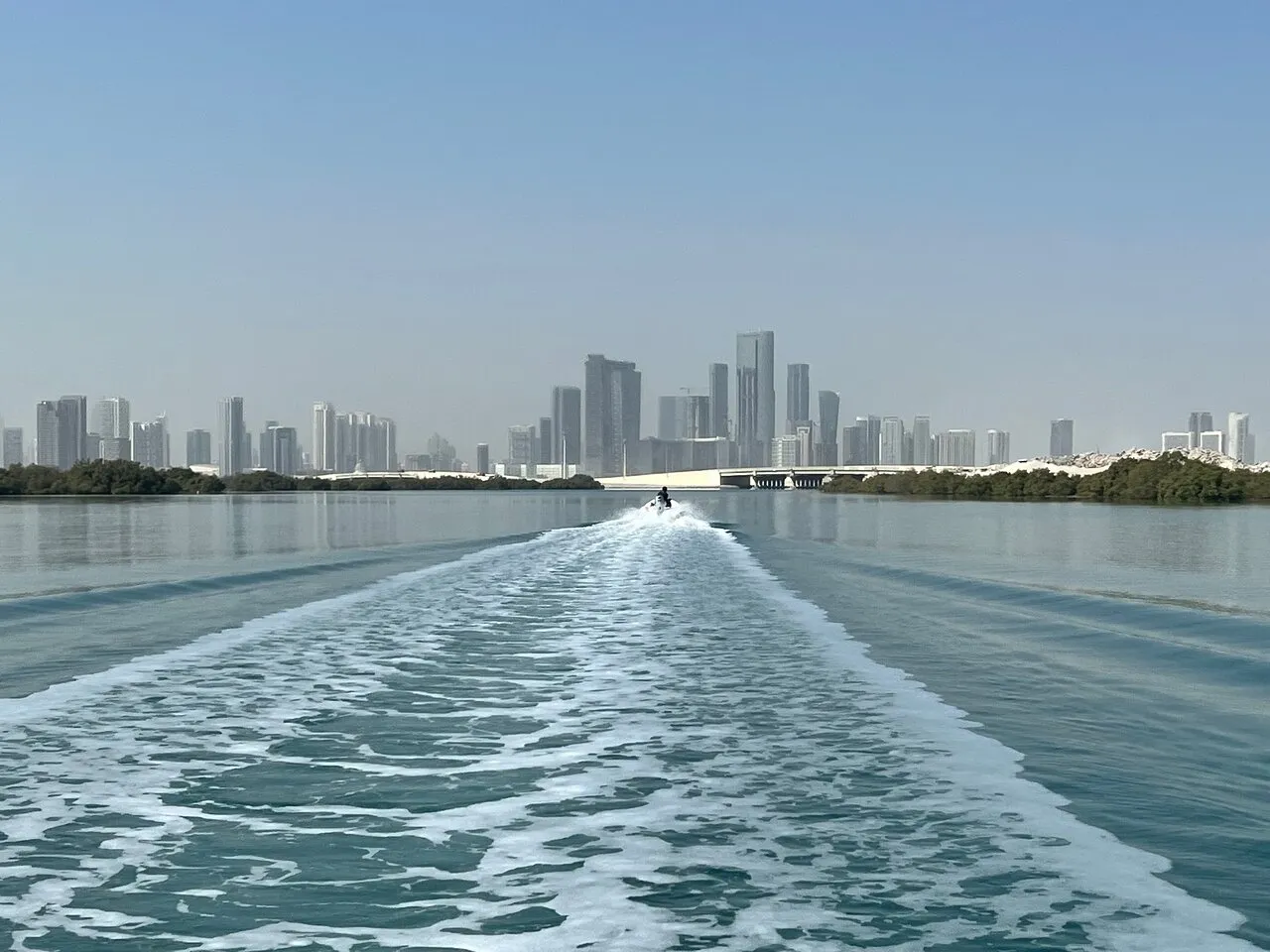 Abu Dhabi Tours - Abu Dhabi: Yas Island Self Drive Speedboat Adventure - Image 4