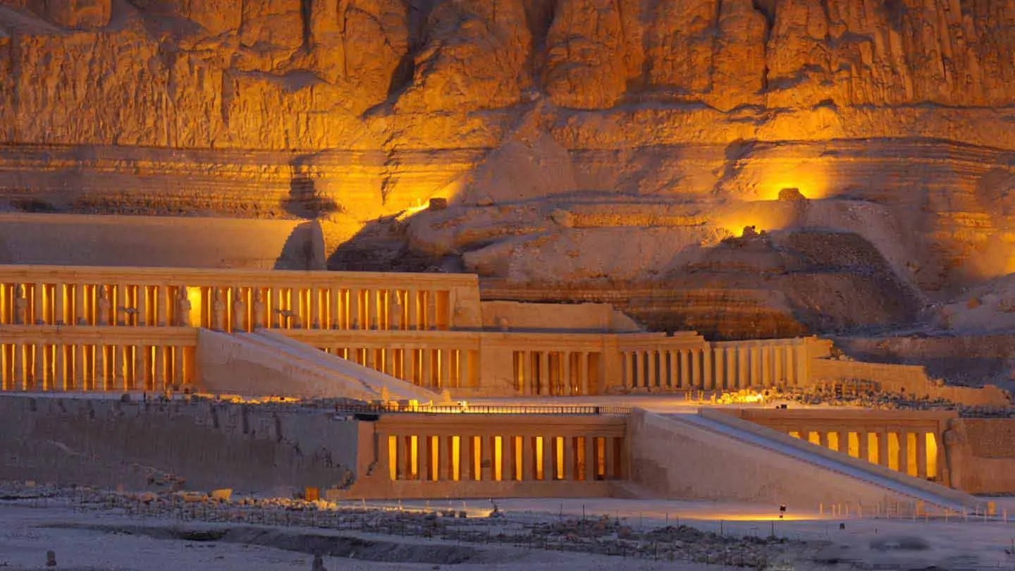 Luxor: West & East Banks Shared Full-Day Guided Tour