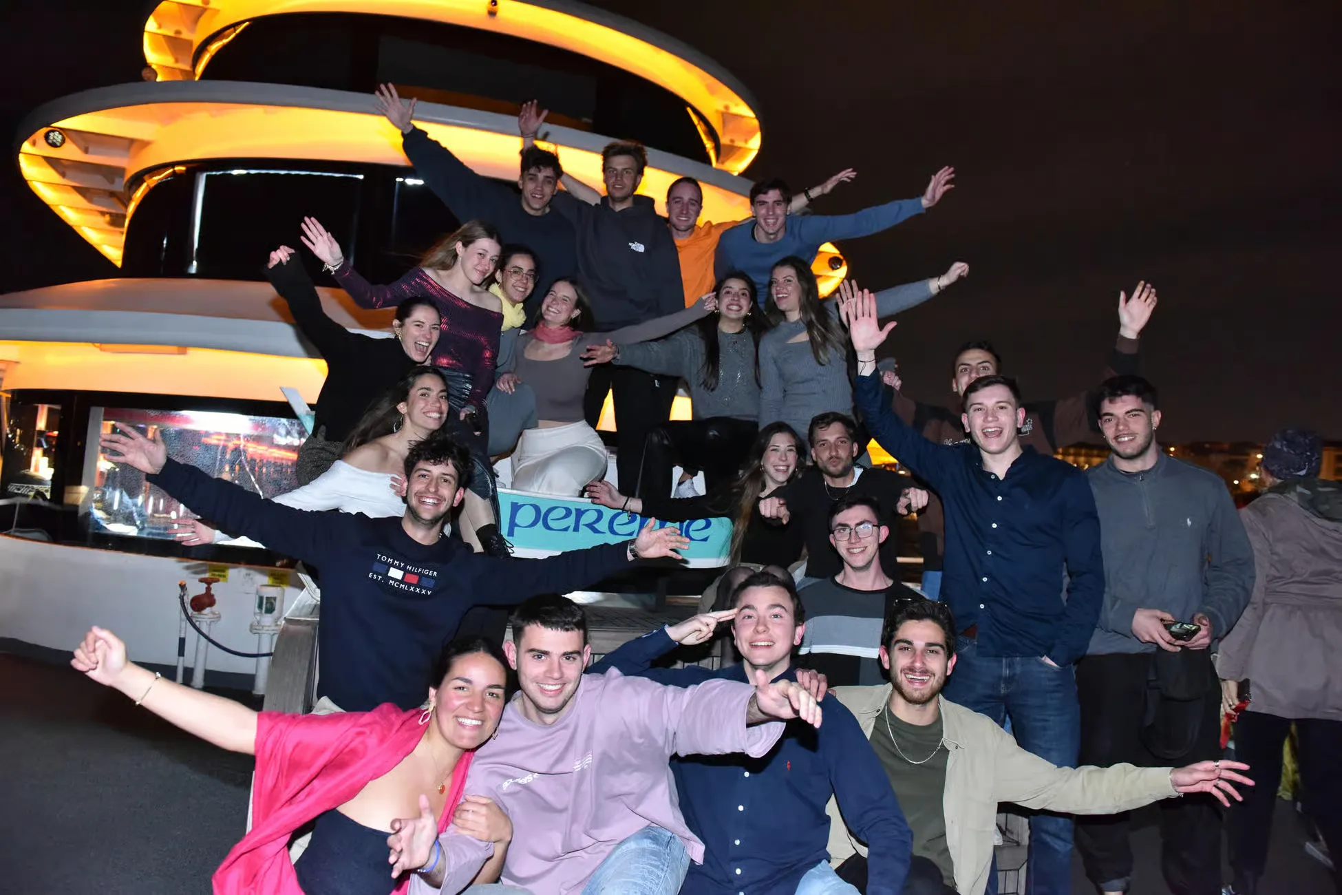 Istanbul Tours - Istanbul Bosphorus Dinner Cruise with Turkish Night Show - Image 17