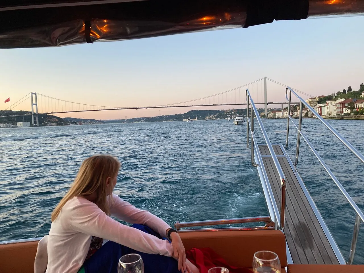 Istanbul Tours - Istanbul: Luxury Bosphorus Sunset Yacht Cruise w/ Live Guide - Image 11