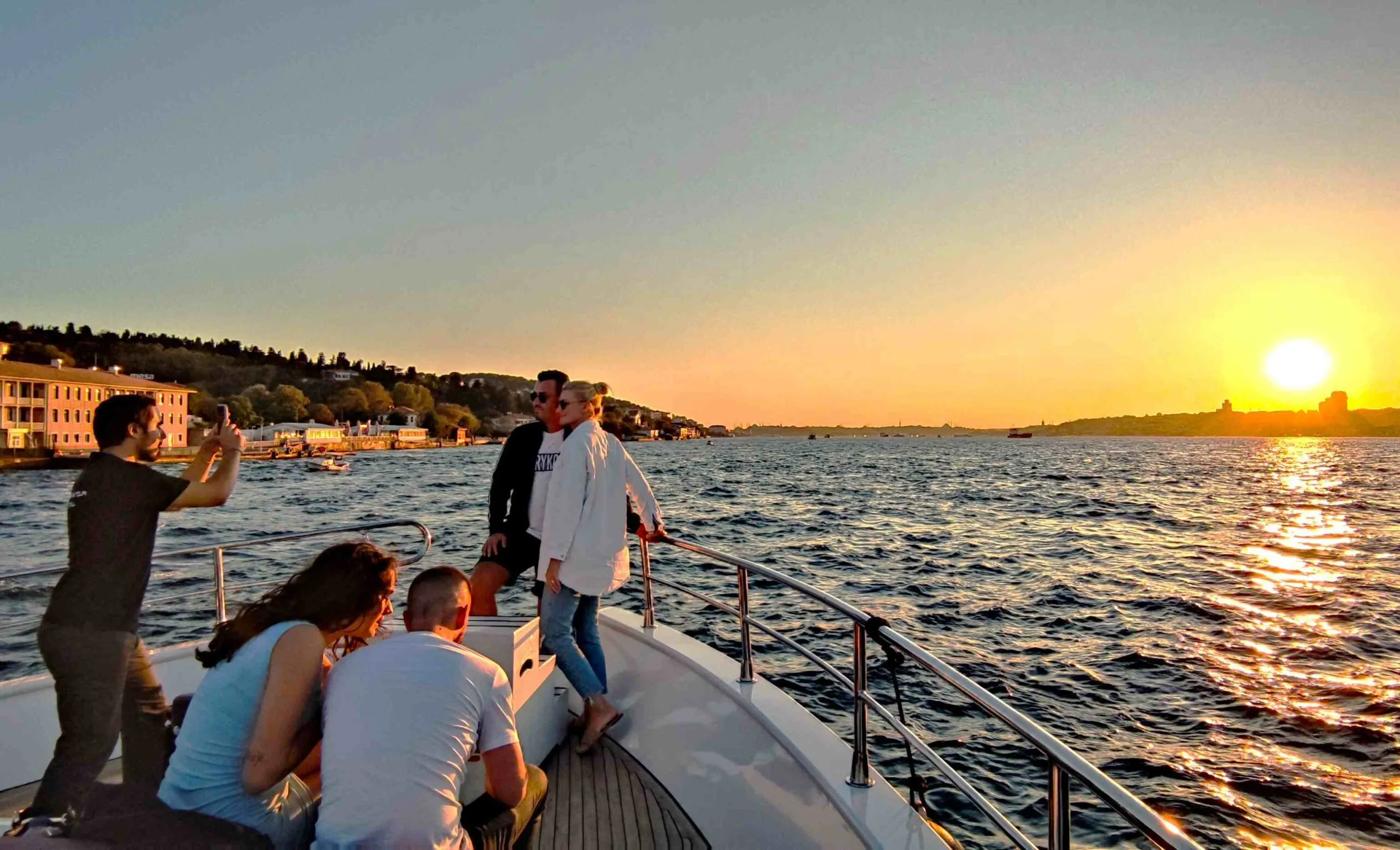 Istanbul Tours - Istanbul: Luxury Bosphorus Sunset Yacht Cruise w/ Live Guide - Image 14