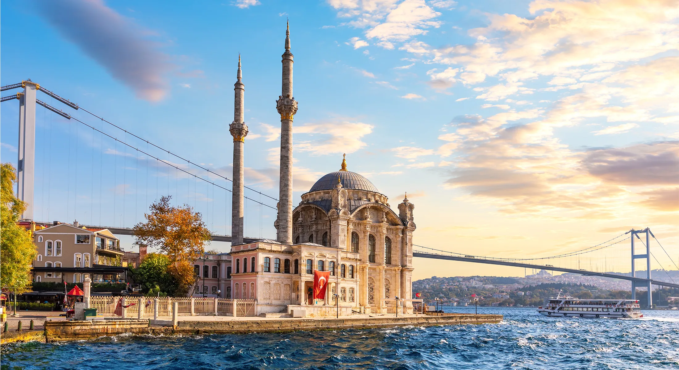 Istanbul: Bosphorus Landmarks Tour with Ferry Experience